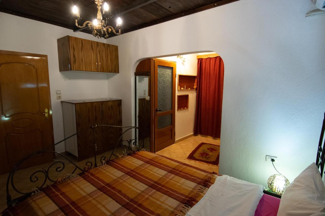Mele Bed and breakfast