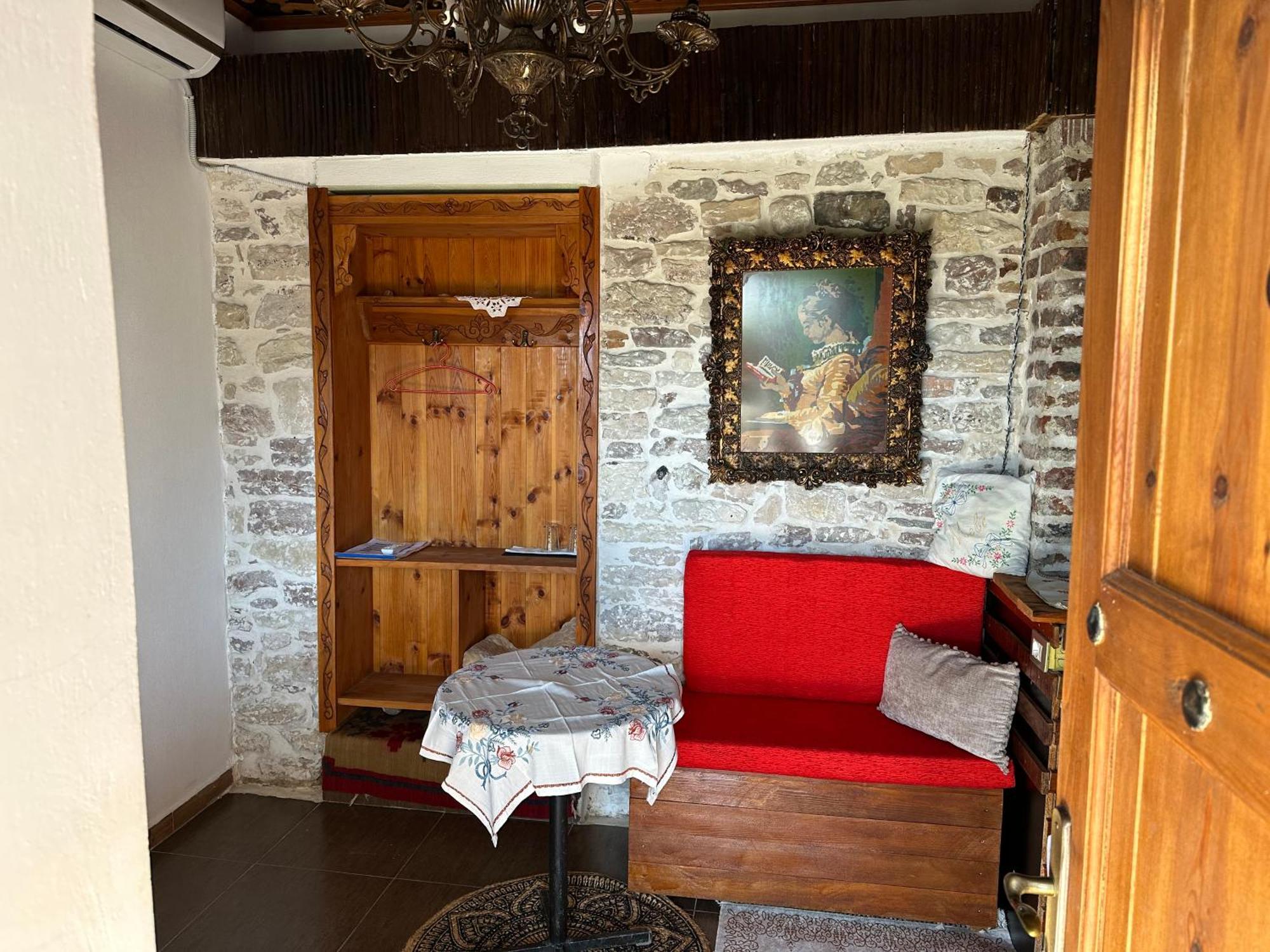 Mele Bed and breakfast Gjirokastër