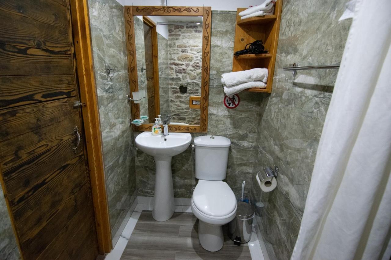 Mele Gjirokastra