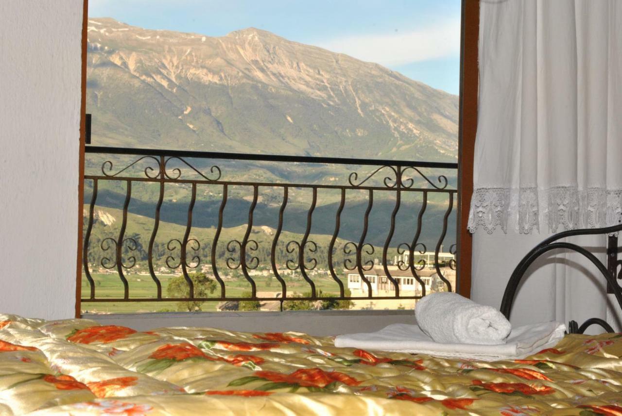 Mele Nocleg ze śniadaniem Gjirokastra